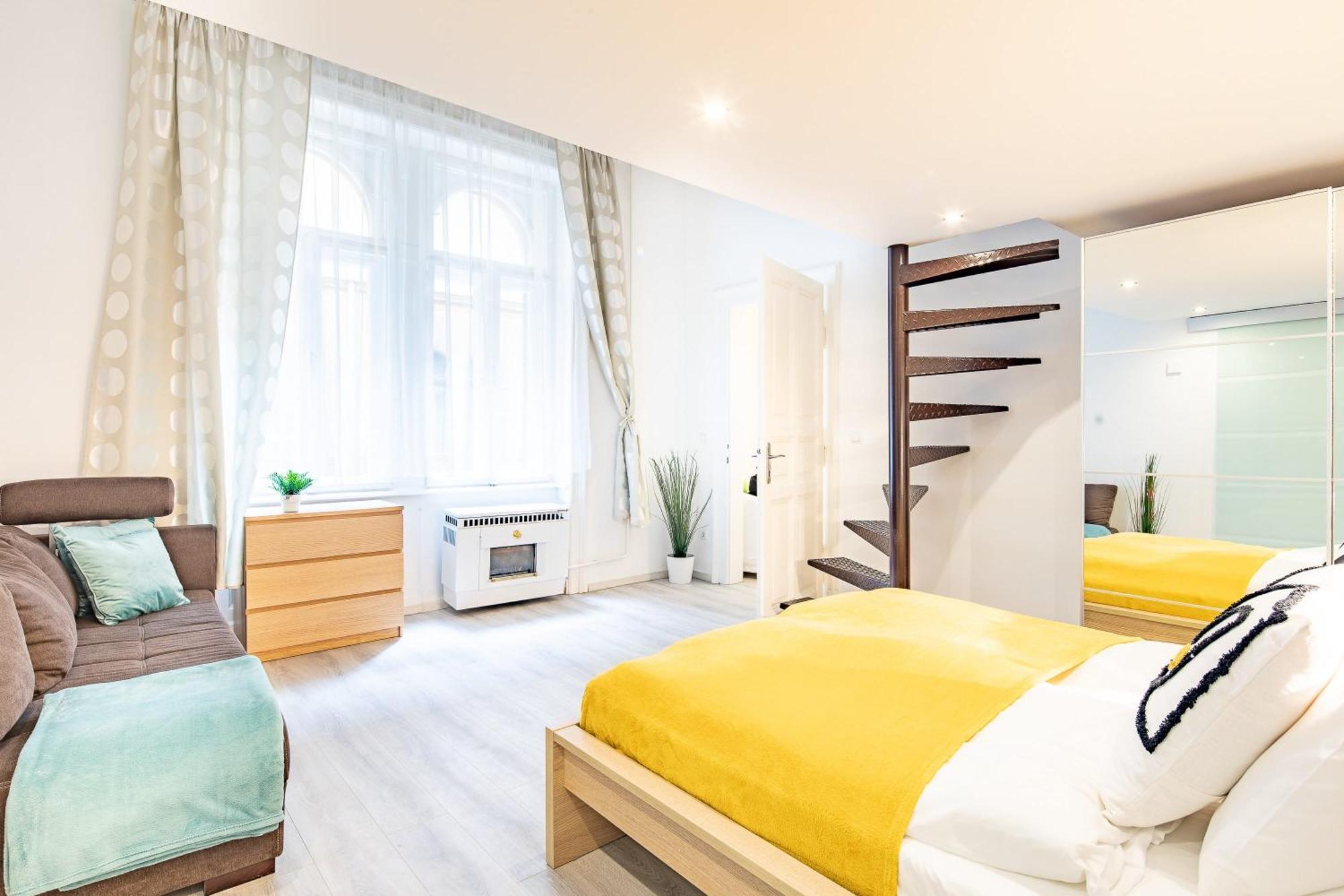 Central - Large - Comfy Budapest Exterior photo